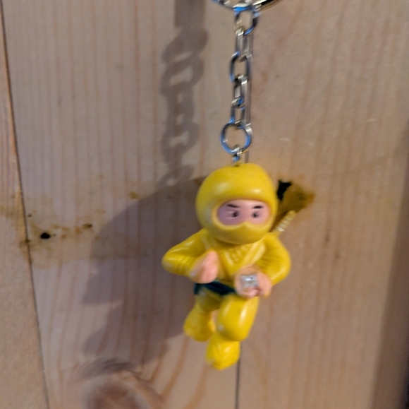 Yellow Ninja Keychain - Picture 3 of 4